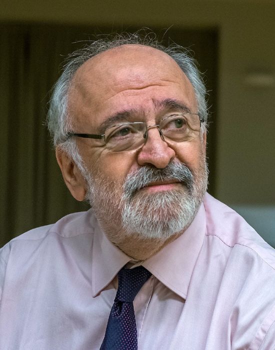 Dr. Ioannis Tsipouridis